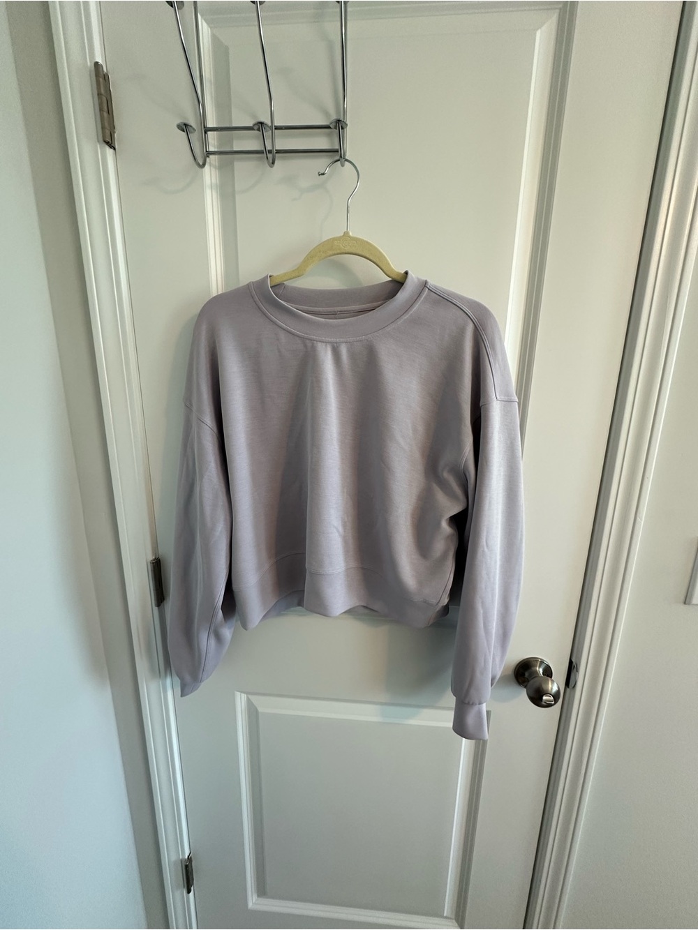 Lululemon Cropped Crewneck Sweatshirt in Light Lavender